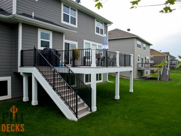 PVC-decking-aluminum-railings-gate-wrapped-posts-helical-piers