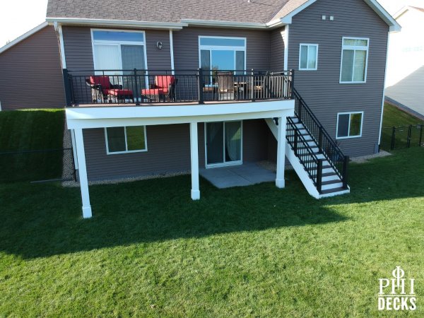 custom_deck_plymouth_minnesota_curved_deck