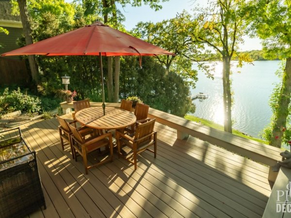 lake_deck