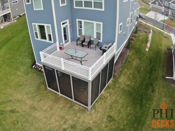 low-maintenance-deck-screen-porch-white-railings