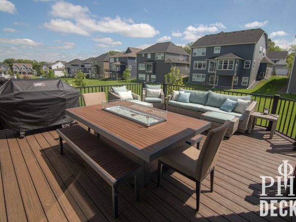 outdoor_living_deck_furniture