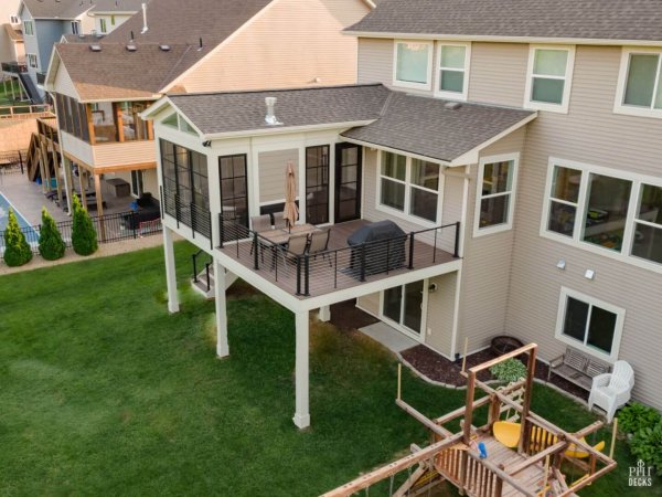 plymouth_deck_builder