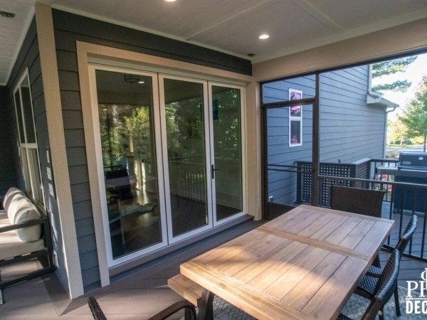 screenrail_westbury_panoramic_door